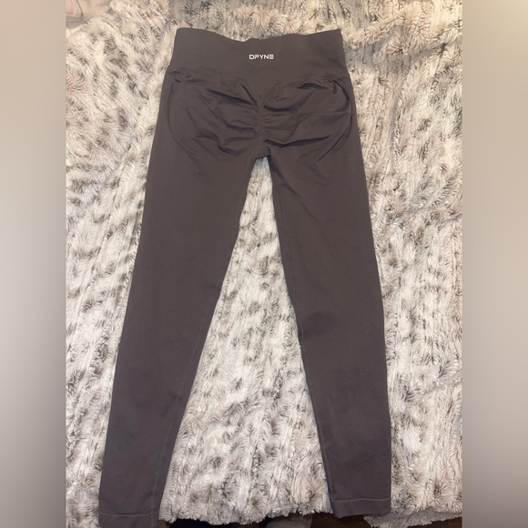 DFYNE Impact Leggings - Truffle - M - Picture 6 of 7